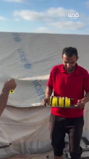 תושבי עזה ממציאים כוסות חלופיות לכלי בית האסורים לכניסה, מקופסאות של תוספי מזון, בשל המצור הישראלי.