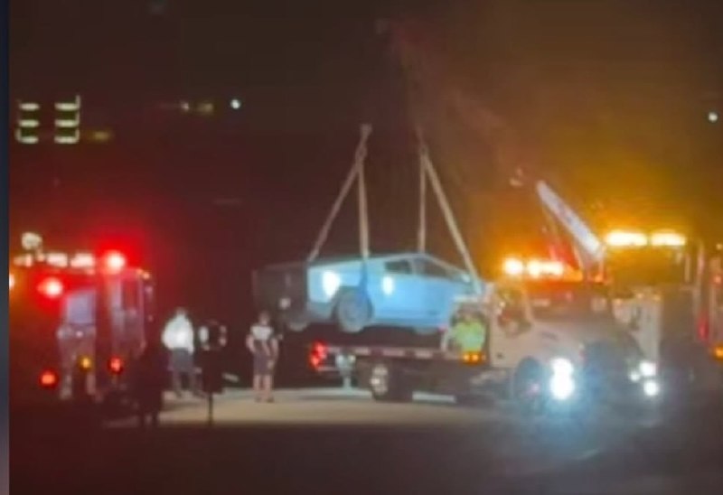 Cybertruck вышел из строя во время теста «режима амфибии» 3