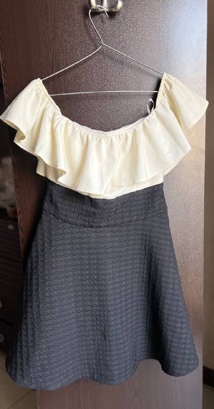 Home sale 🛍️: 🖤🤍 پیراهن سفید مشکی ترک ✨ساده و شیک 🏷️ اتیکت‌دار👗 سایز S | مناسب ۳۶📏 قد از یقه: حدود ۷۴💰 ۲,۸۰۰,۰۰۰ تومان🖤🤍 پیراهن سفید م