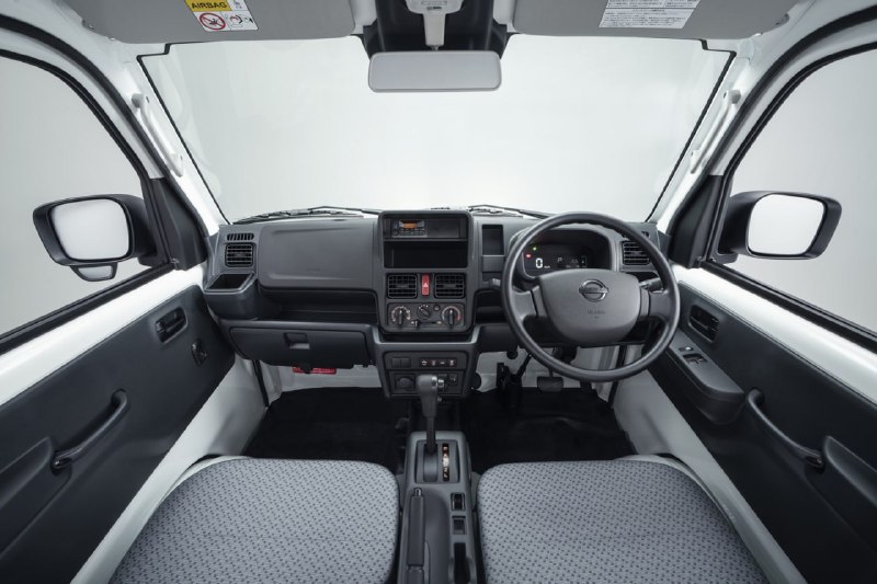 Nissan обновил компактный грузовичок Clipper Truck 4