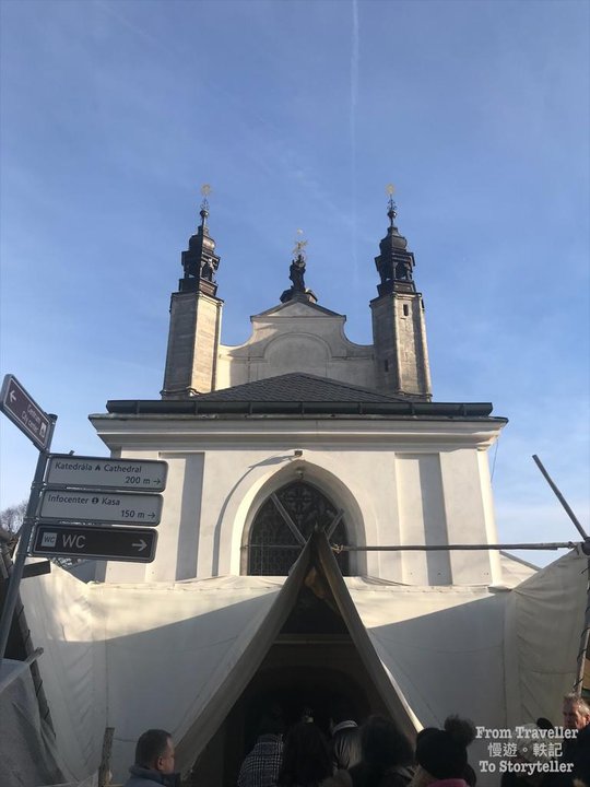 【捷克 | 庫特納霍拉】從四萬塊人骨堆砌而成的教堂看生命的無常