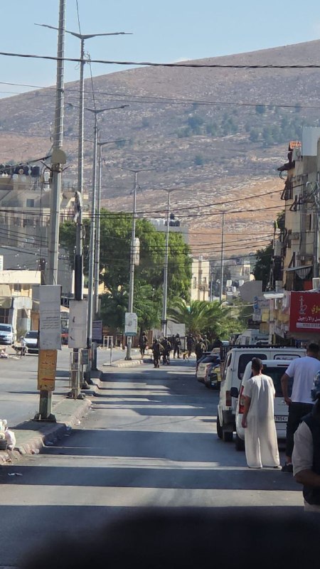 בהמשך למבצע צבאי מתמשך של צבא הכיבוש במחנה אסקר החדש והישן, מזרחית לשכם, ועד לרגע זה, נעצרו כ-10 צעירים.
