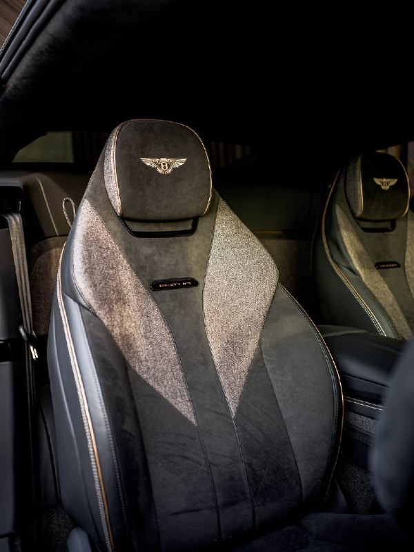 Bentley Batur 8