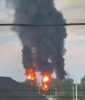 На Полтавской нефтебазе в Краснодарском крае произошло возгорание из-за БПЛАВласти временно перекрыли движение по дороге из станицы Полтавской к хутору Трудобеликовскому. Gострадавших нет, сообщает оперштаб.