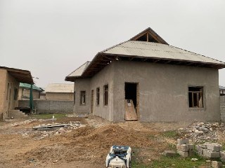 Uchastka sotiladi