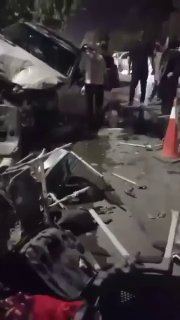 דיווחים ממשד, איראן, אומרים כי רכב נסע לכינוס פרו של משמרות המהפכה באזור אגבאל לחורי, עם מספר רב מאוד של נפ…