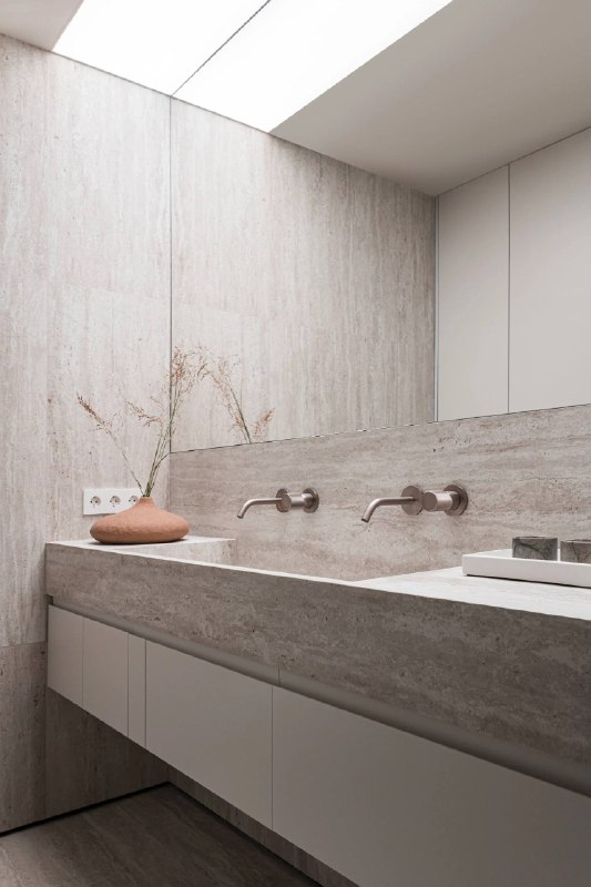 Квартира на 51-м этаже для семьи с ребенком. Этот проект - история о том, как строгая архитектурная графика, обволакивающая нежность фактур и перед... - изображение 7 - квартира, этаже, семьи