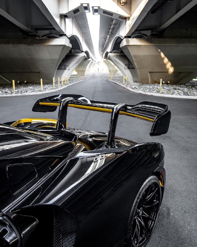 McLaren Senna 4