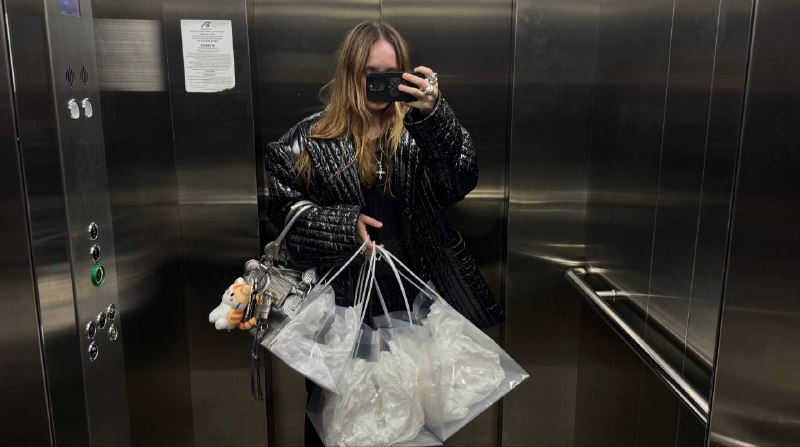 Приключения в Москве:— перезапуск бренда Planta Rosa;— съемки и свадьба Дарьи Цыпилевой;— заказы HAIRPIN MT;— встреча с компанией SENECA;— встреча с брендом HIGHLIGHTS;— тест для невесты;— встречи с друзьями 🫶🏻P.S. Уезжаю из Москвы с двумя букетами и подарками 🌹Приключения в Москве:— перезапуск бренда Planta Rosa;— съемки и свадьба Дарьи Цыпилевой;— заказы HAIRPIN MT;— встреча с компанией SENECA;— встреча с брендом HIGHLIGHTS;— тест для невесты;— встречи с друзьями 🫶🏻P.S. Уезжаю из Москвы с двумя букетами и подарками 🌹