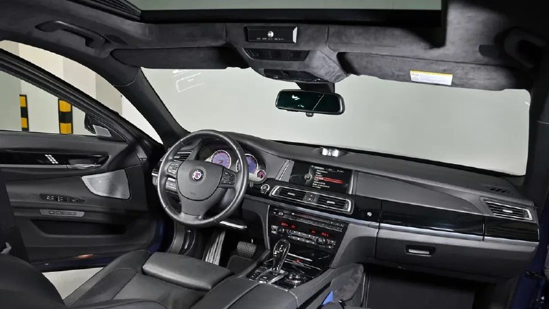 В Москве в продаже нашли редчайшую Alpina B7 с пробегом всего 5000 км за 14 лет. 3