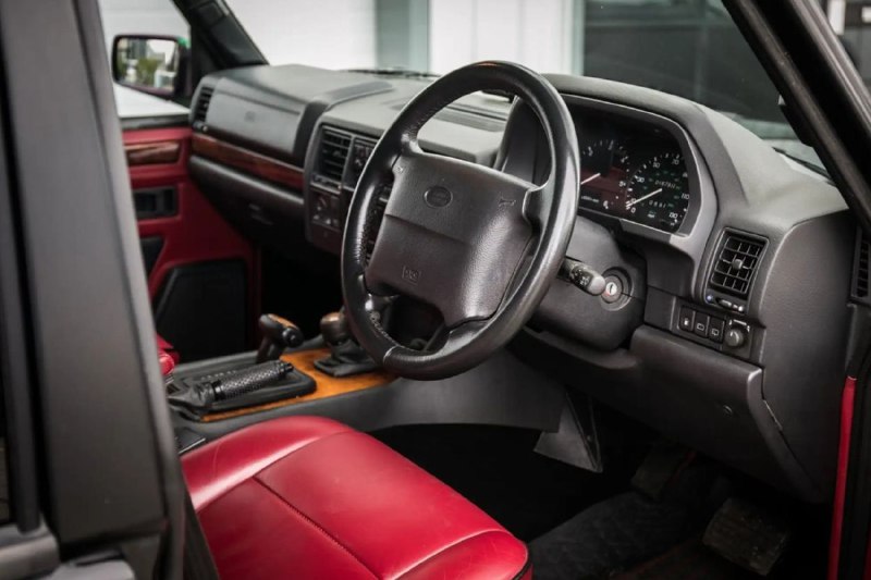 Продают уникальный длинный Range Rover 6