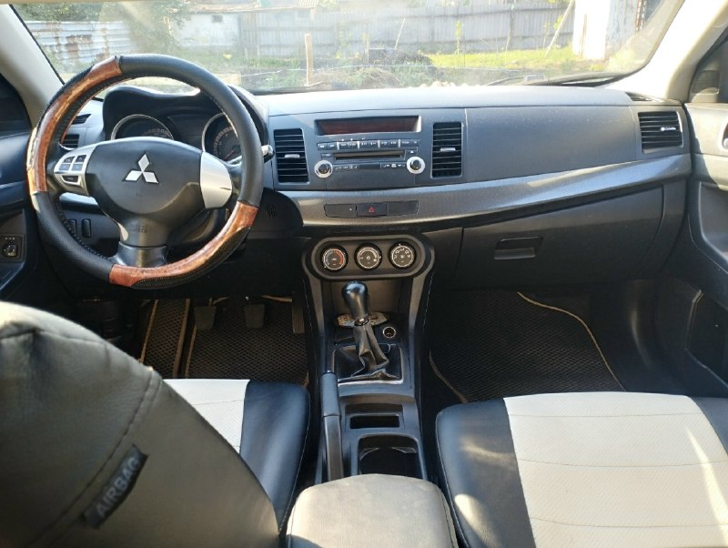 Продам mitsubishi 2008г. авто на отличном ходу. мотор 1.5 без масложера. коробка механика без вопрос... - фотография