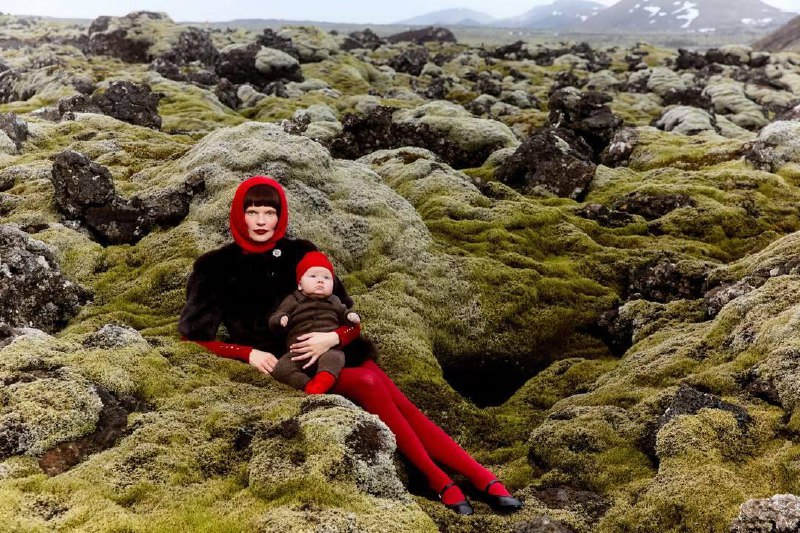 Вы думаете, что я просто так это показала? Вовсе нет — это вполне оправдано.По всему миру съёмочные команды и инфлюенсеры всё чаще используют эту форму, чтобы усилить образ. Думаю, вы и сами уже это заметили.Вы думаете, что я просто так это показала? Вовсе нет — это вполне оправдано.По всему миру съёмочные команды и инфлюенсеры всё чаще используют эту форму, чтобы усилить образ. Думаю, вы и сами уже это заметили.