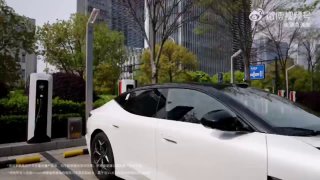 Обновленный Lynk &amp; Co 10 установил рекорд скорости зарядки ⚡🚀Зарядка с 10 д