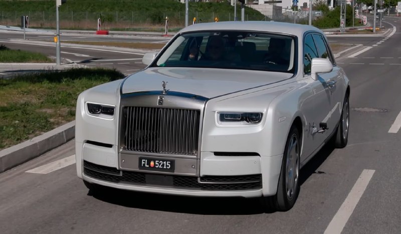 Rolls-Royce Phantom проехал почти 800 тысяч км на родном V12