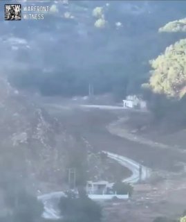 ️🇱🇧🇮🇱 הפגזה ארטילרית ישראלית כוונה למערכת אספקת המים המספקת את העיירה חולה שבדרום לבנון.