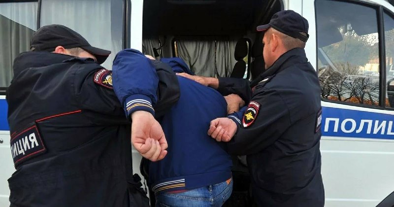 ⚡️ Двое бывших оперуполномоченных полиции Дербента подкинули невиновному оружие и заставили его дать признательные показания. фото