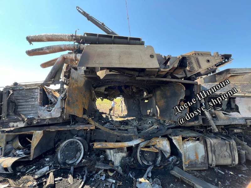 Russia dropped an aerial bomb on an apartment building in central Sloviansk, local military authorities said.