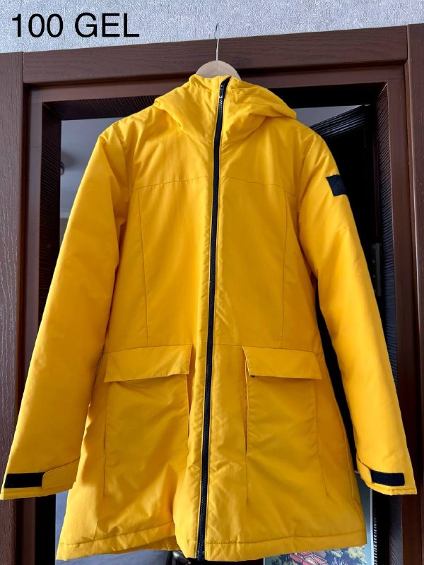 Женская зимняя куртка Adidas, мужской свитер Zara, топ-корсет, мужские штаны Zara, мужской свитер пэ — фото 1