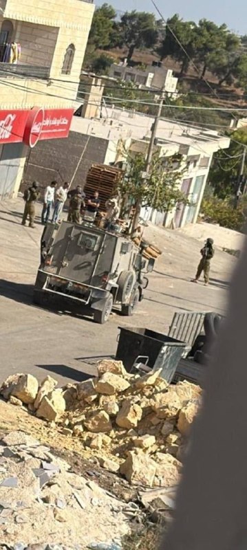 الاحتلال يعتقل شباناً في اقتحام لقرية سنجل شمال رام الله