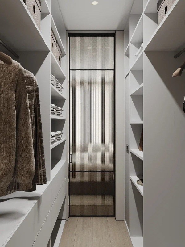 Во второй части квартиры - приватная зона, в которой расположены спальня хозяев с большой гардеробной комнатой и две детские. Детская для девочки -... - изображение 10 - квартиры, зона, спальня