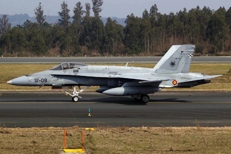 מוקדם יותר היום, שני צרעות F/A-18 ספרדיות הפועלות תחת משימת השיטור האווירי המשופר של נאט"ו הוקפצו מבסיס האו…
