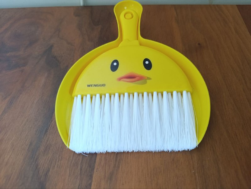 совок и щётка — фото 1