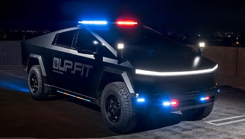 Пикап Tesla Cybertruck получил версию для полиции