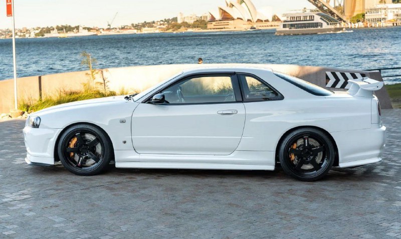 Старый Nissan Skyline GT-R 2000 года продали за 29,5 млн рублей 2