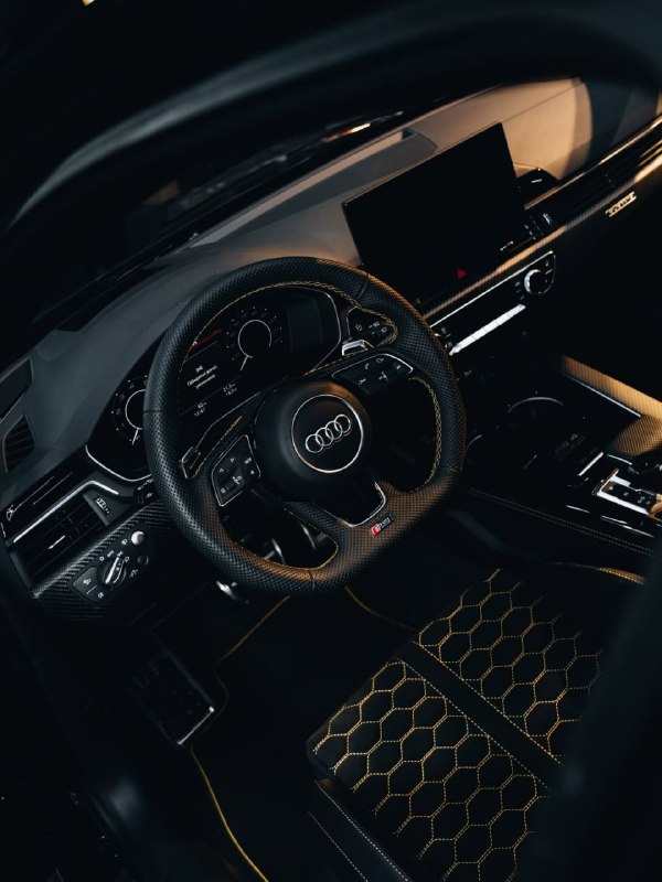 Audi RS4 3