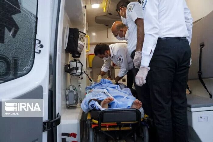 איראן: סיוע רכבות לראשונה בלוויית המנהיג; אלפי שירותי רפואה
