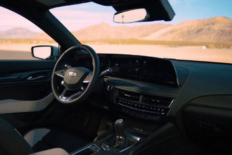 Обновленные Cadillac CT5-V и Blackwing 5