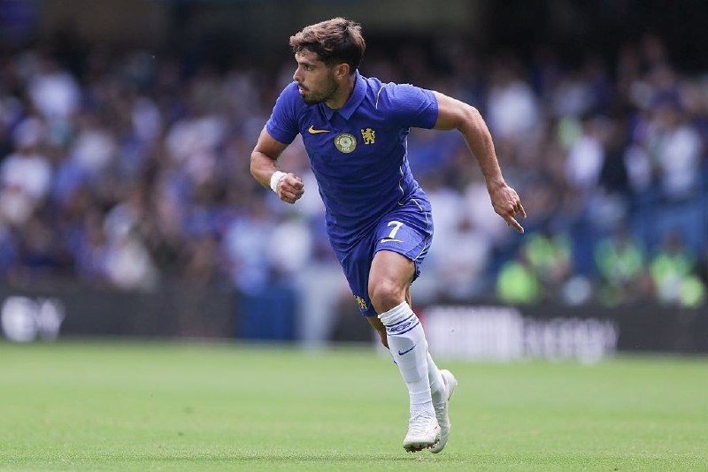 CHELSEA CF: فابریزیو رومانو، اسکای ایتالیا باشگاه الهلال عربستان برای این هفته مذاکرات مستقیم جدیدی را با چلسی بر سر جذب پدرو نتو بر