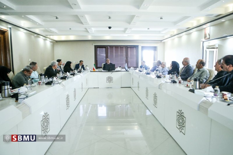 Sbmuniversity: ▫️تجلیل دکتر قیداری از آزادگان شاغل و بازنشسته سرافراز دانشگاه 🔹️در نشستی با حضور دکتر محمداسماعیل قیداری رییس دانشگاه و
