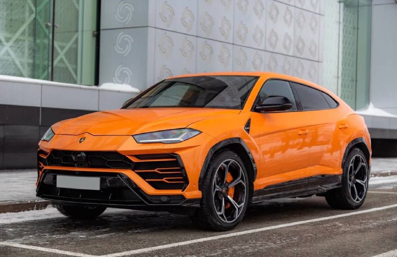 Блиновсквая выставила свой Lamborghini Urus на продажу. 2