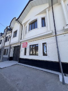 Катта оила учун 2 қаватли уй Сотувда!