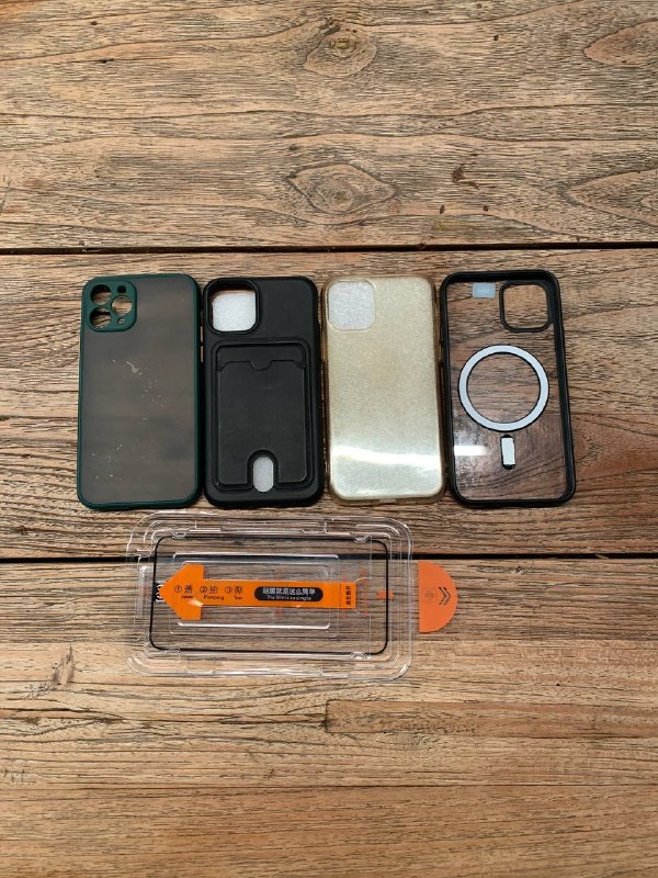 Продаю бампер и защитное стекло для iPhone 11 Pro