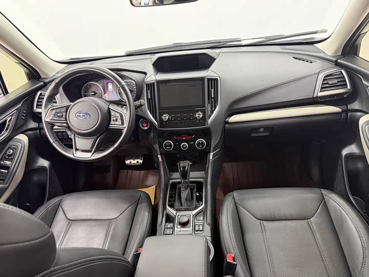 Subaru Forester 2022 фото 5