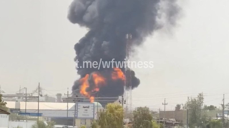 ️🇮🇶️ שריפה גדולה פרצה במחסן אחסון בנזין בנפת שממק בדרום מערב מחוז ארביל, כ-12 ק"מ מהעיר.