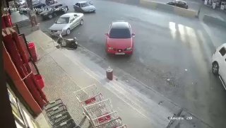 נס באוטוסטרד אל-עבדה: גבר הציל ילד ששיחק בין מכוניות