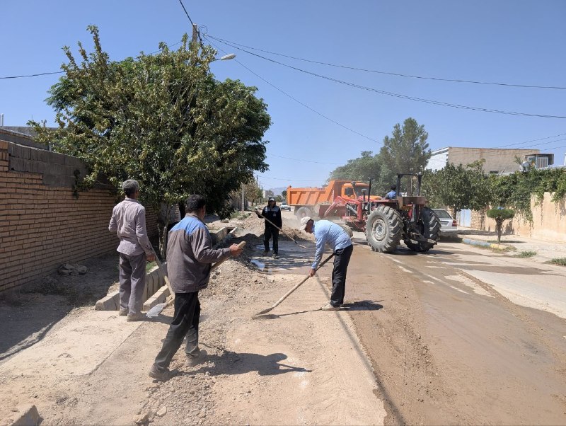 کانال نیلوفر سنخواست: در راستای بهسازی معابر و ساماندهی وضعیت شهری، عملیات جمعآوری و پاکسازی خاکهای مازاد ناشی از حفاری و اجرای پروژه تعویض