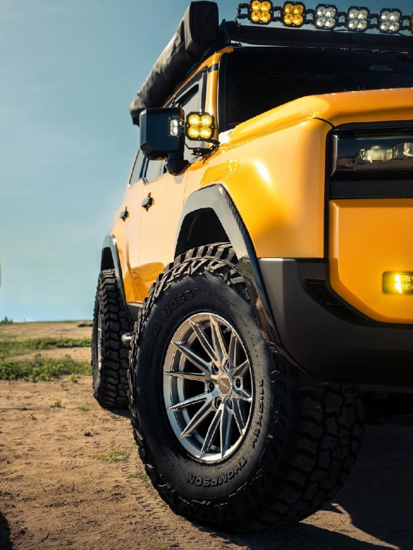 Toyota Land Cruiser на 17-дюймовых дисках Vossen HFX-2 8