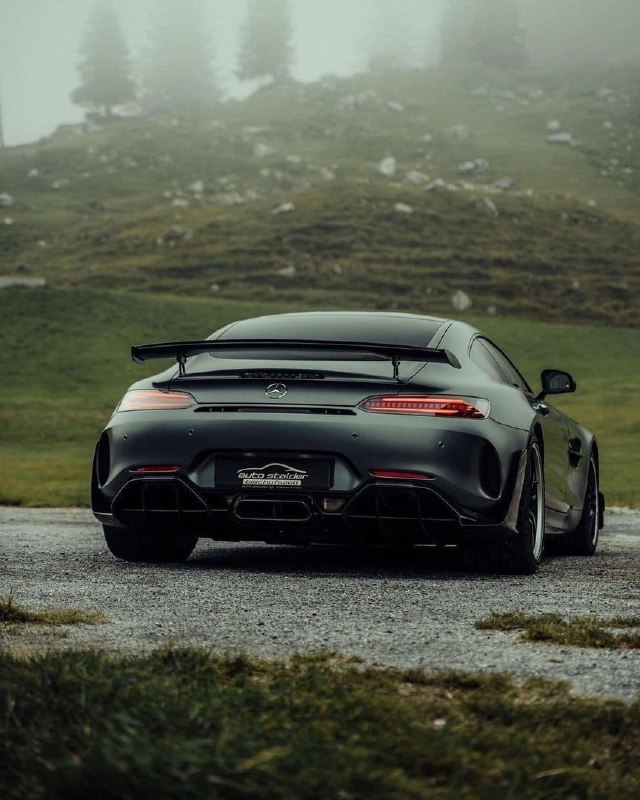 Mercedes-AMG GT R 6