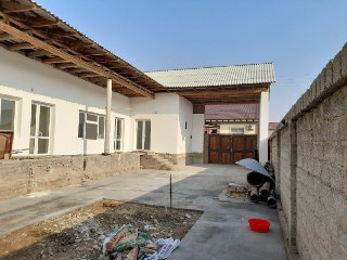 House for sale in Namuna mahalla, Bektemir district.