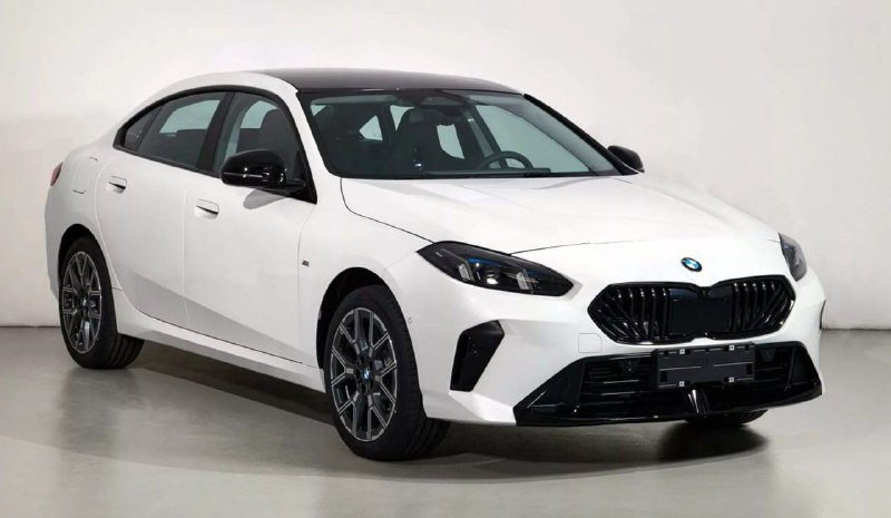 В интернет попали фото BMW 2 Series Gran Coupe второго поколения 4