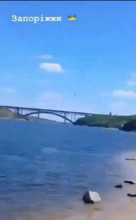 מיג-29 אוקראיני עובר נמוך מעל הדנייפר בזפוריז'יה.