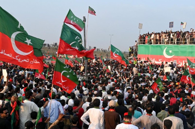 The new phase of the tensions between the government and the opposition of Pakistan / Banning the exit of 24 members of parliament
