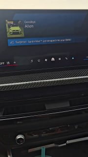 Владельцы BMW жалуются на рекламу нового «Человека-паука» на приборной панели автоСудя по видео, которыми делятся водители, при включении приборной панели высвечивается уведомление с текстом: «Сюрприз! Человек-паук "заскочил" в вашу BMW».Если нажать на всп