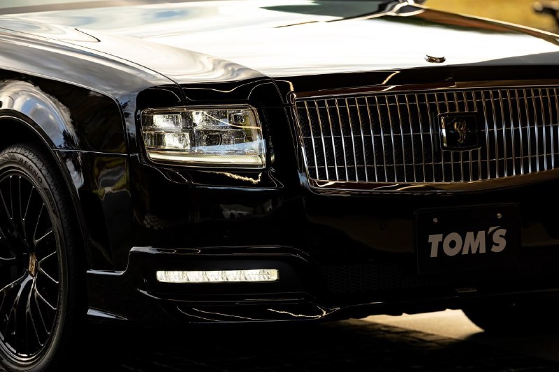 Представлена эксклюзивная Toyota Century 4
