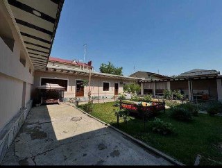 Участок 8 соток + 1,3 Карвонсарой Ипподром 13комнат фасад 25 метров КС